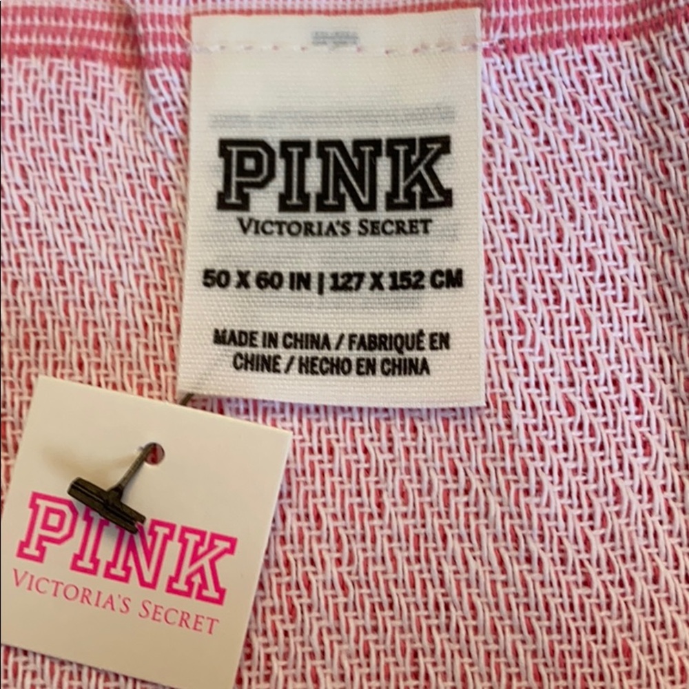 VS Pink extra large beach blanket - Picture 3 of 5